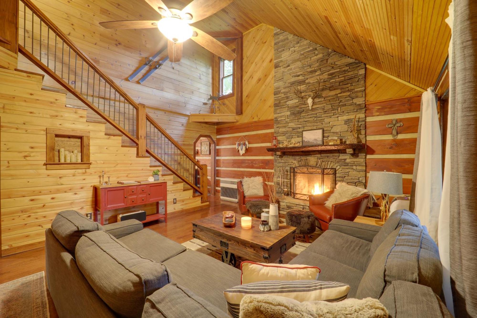 Gorgeous Boone Area Cabin With 2 Decks And Fireplaces! Fleetwood Exterior photo